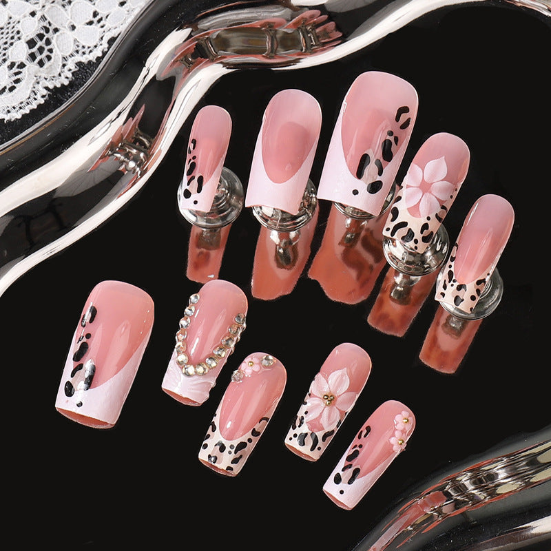 Artistic Nail Design Stornfield