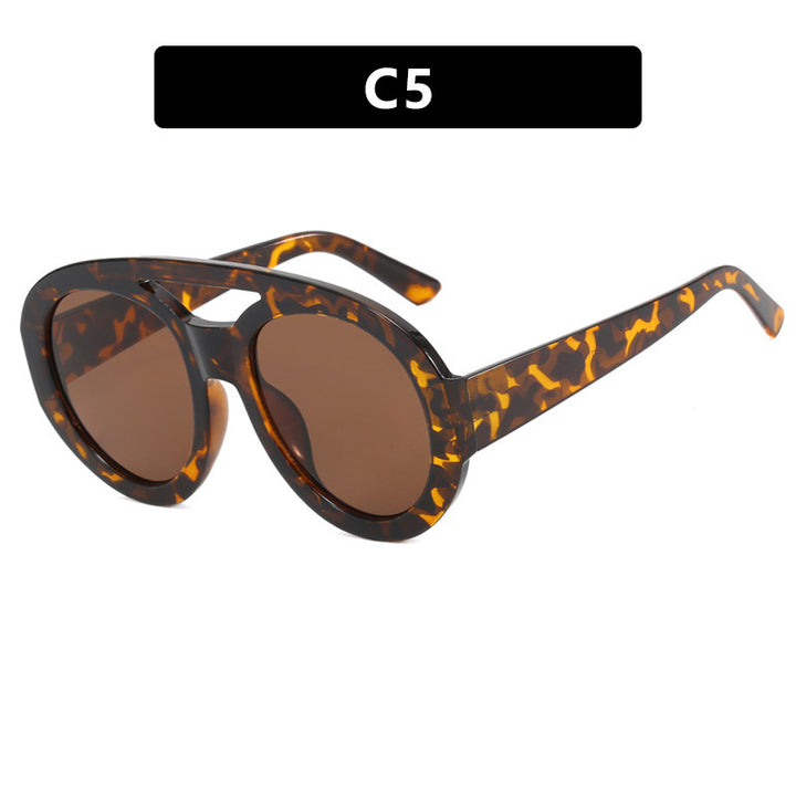 Ladies elegant sunglasses with fashionable design Stornfield