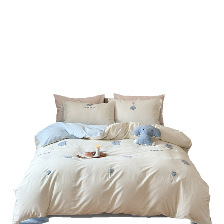 Reversible cotton satin bed linen set with embroidered fluffy dog appliqués and extra soft finish
