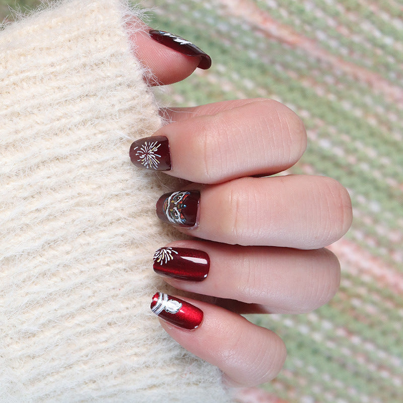 Artistic Holiday-Themed Press-On Nail Design Stornfield