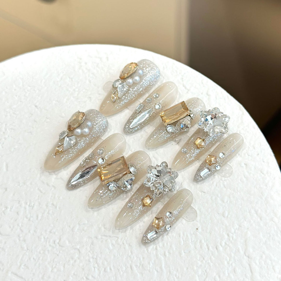 Luxurious Rhinestone-Embellished Press-On Nails