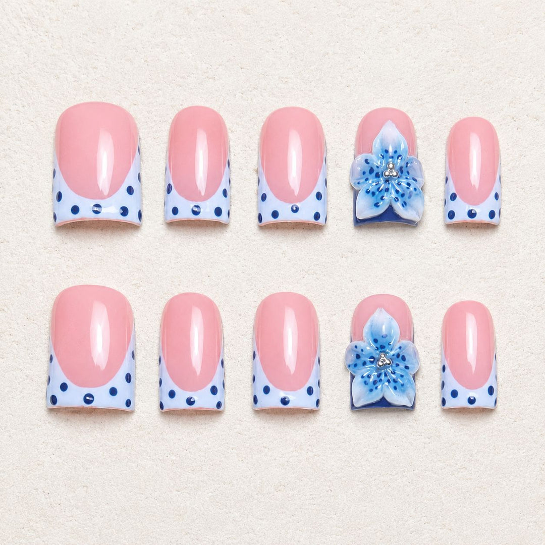 Artistic Floral Accent Press-On Nail Set