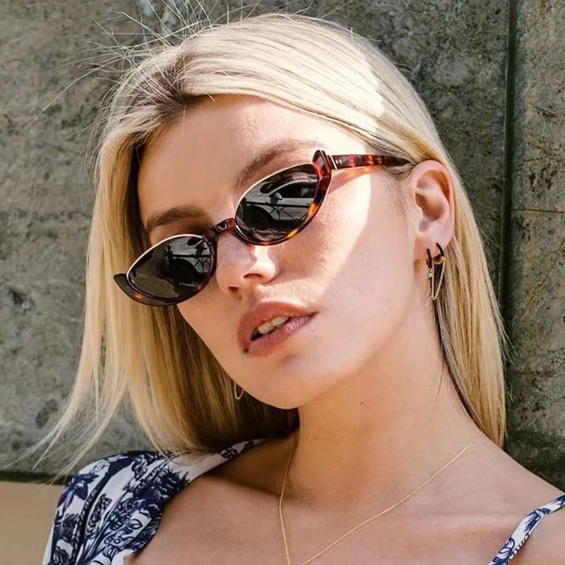 Ladies Cat-Eye Sunglasses with subtle frame and polarized lenses Stornfield