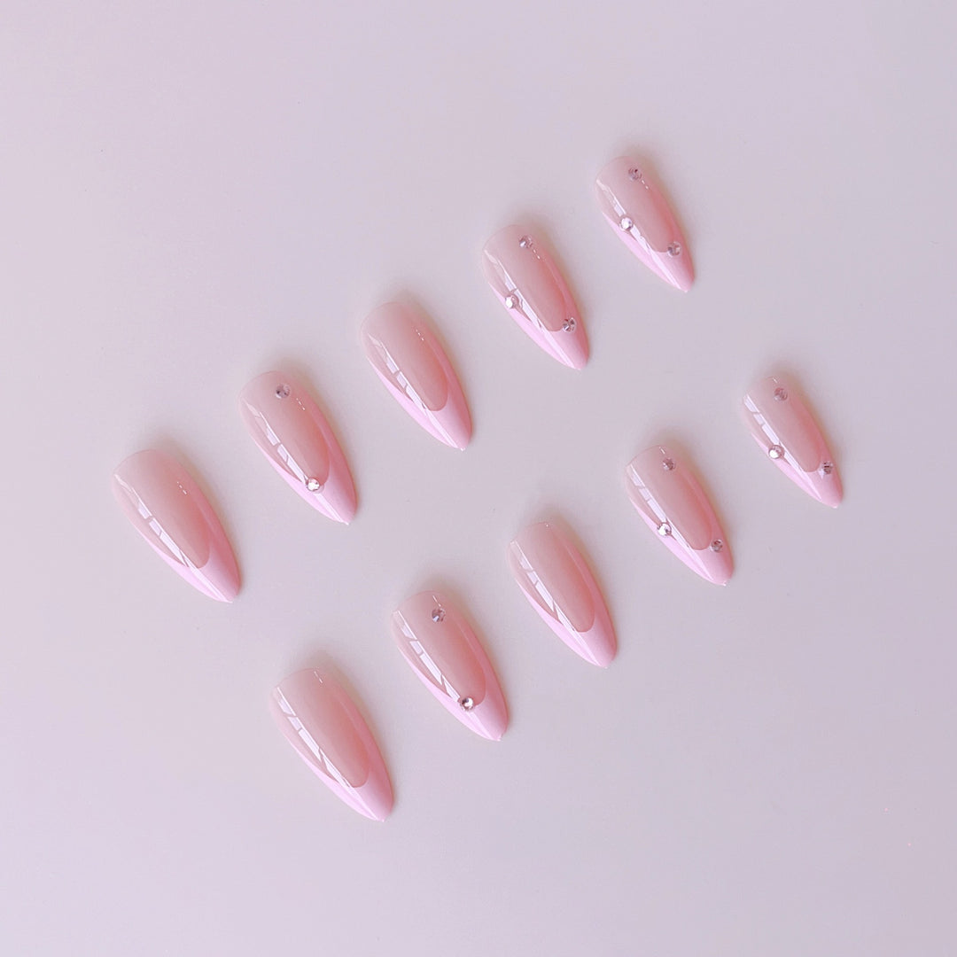 Artificial nail set with elegant glitter accents Stornfield