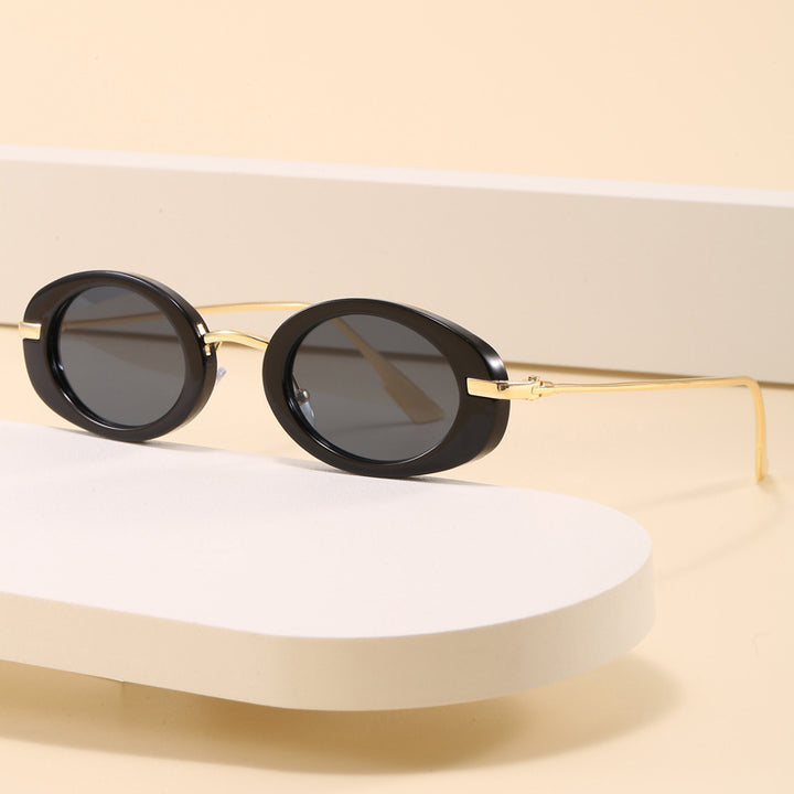 Fashionable glasses with oval frame Stornfield