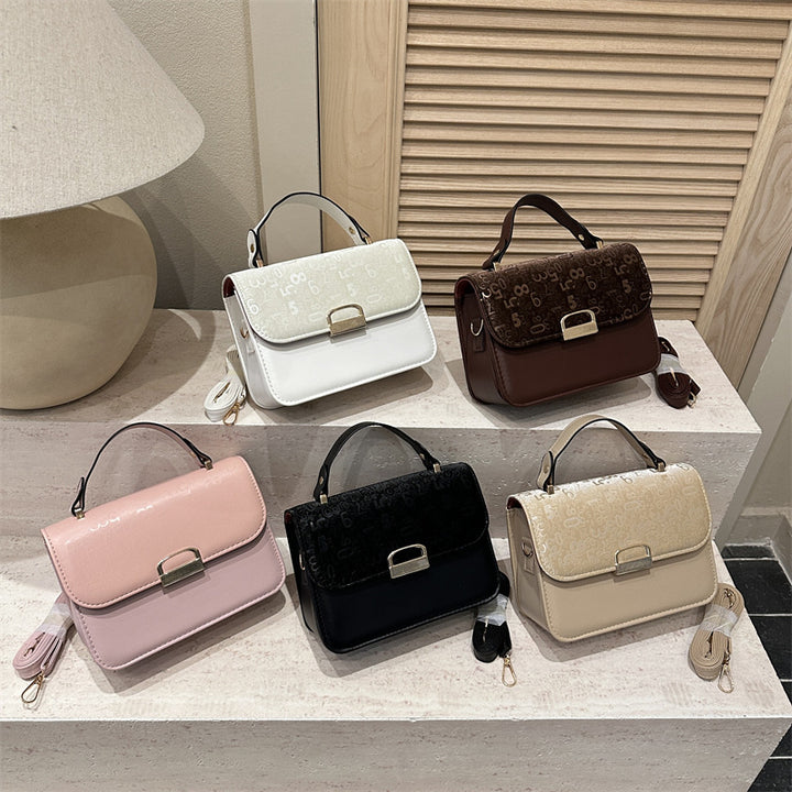 Vintage-Inspired Elegant Shoulder Bag