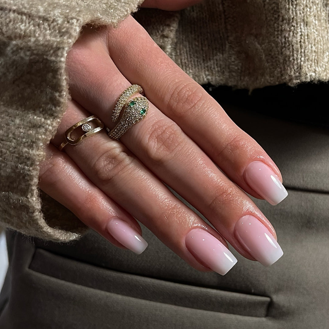 Glittery Ombre Nail Set Stornfield