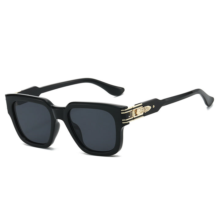Retro-Inspired Bold Frame Sunglasses Stornfield