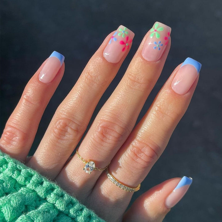 Decorative Floral Press-On Nail Art Set with 3D Flower Accents Stornfield