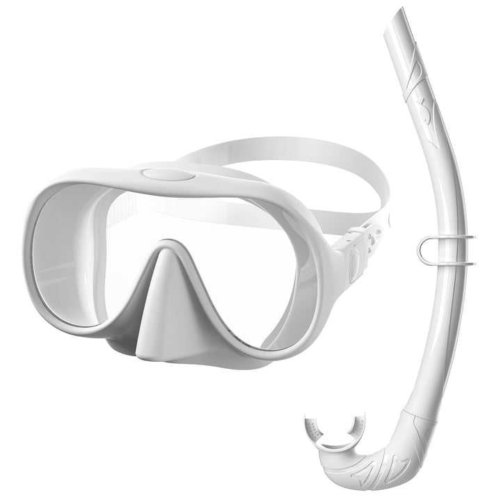 Swimming mask with flexible breathing tube Stornfield