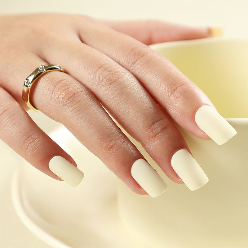 Artificial nails in elegant matte finish Stornfield