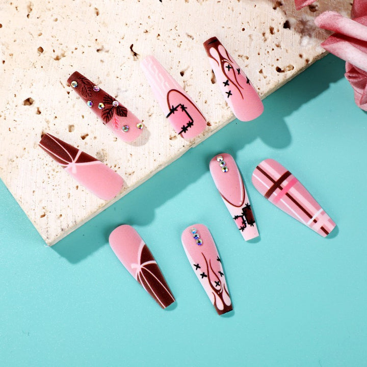 Elegant modern style artificial nails Stornfield