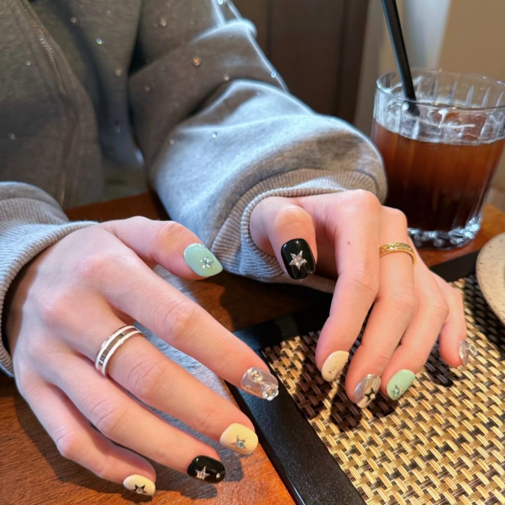 Artistic Nail Art Set  1791717425