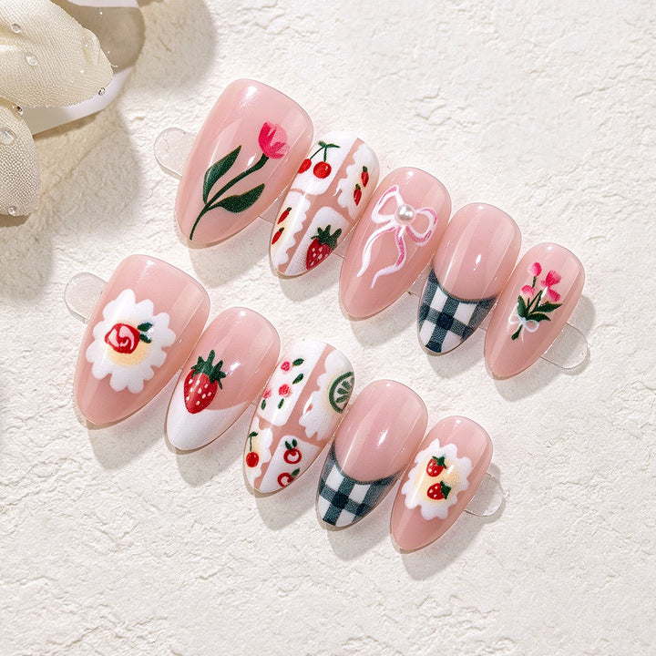 Floral-Themed Press-On Nail Art Set Stornfield