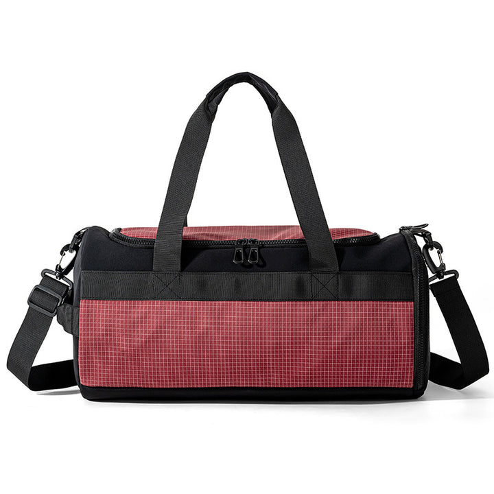 Practical sports and travel bag with ergonomic details Stornfield