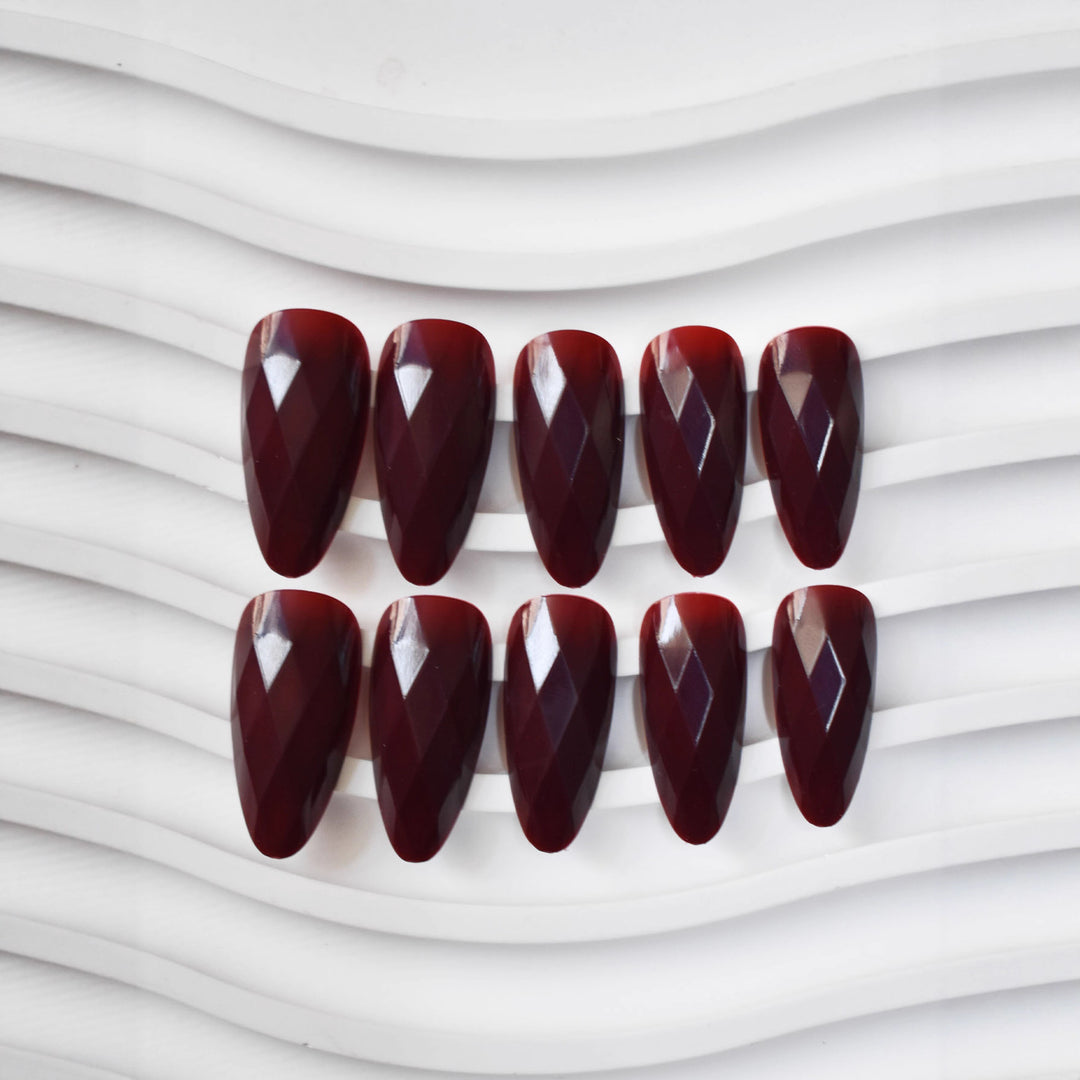 Premium Glossy Diamond-Shaped Press-On Nails Stornfield