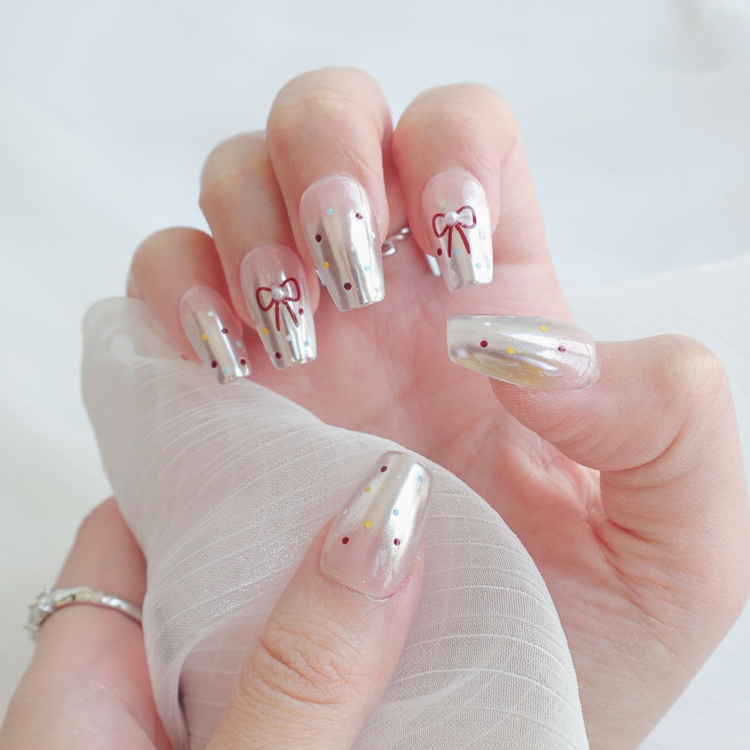 Decorative Press-On Nail Art Set with Floral Accents  1791773215