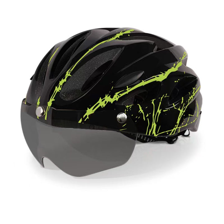 Sporty bicycle helmet with integrated visor Stornfield