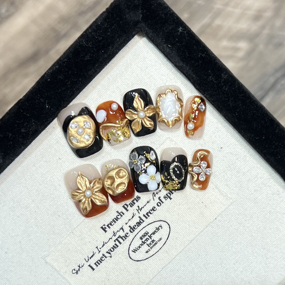Elegant Nail Art Set