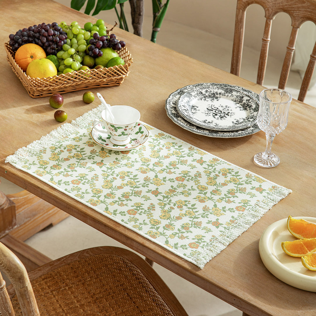 Woven table runner in vintage floral jacquard with fringes