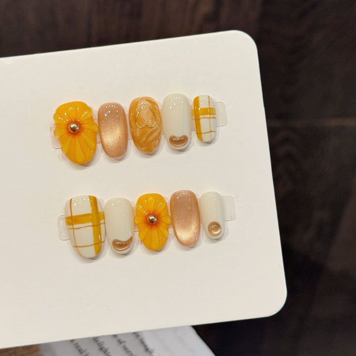 Decorative Press-On Nail Art Set with Floral and Glitter Accents