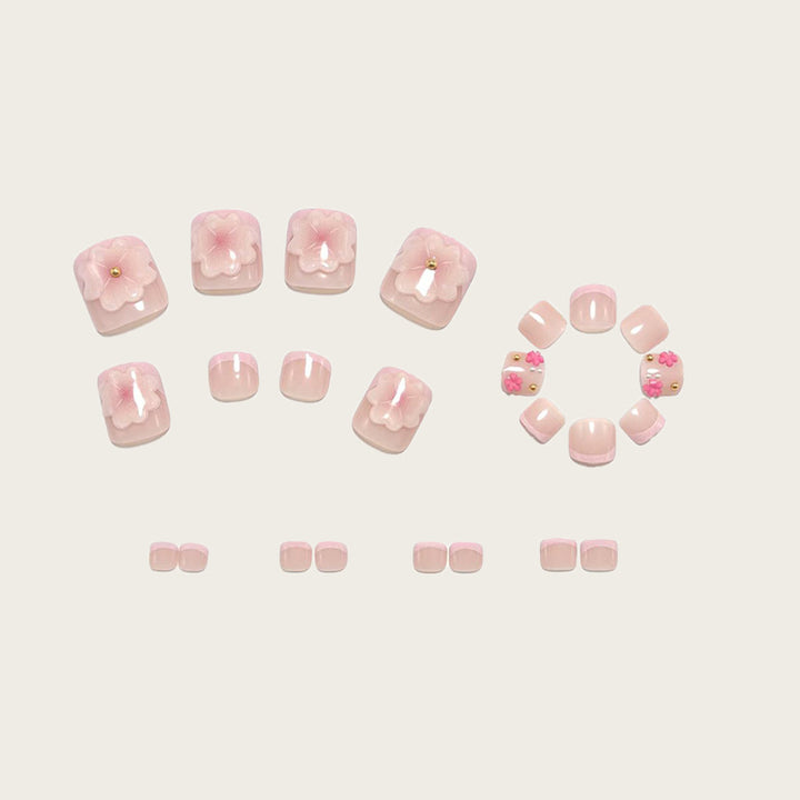 Nail art with floral accents Stornfield