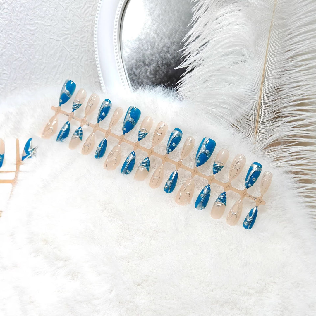 Artificial nails with creative shimmer design Stornfield