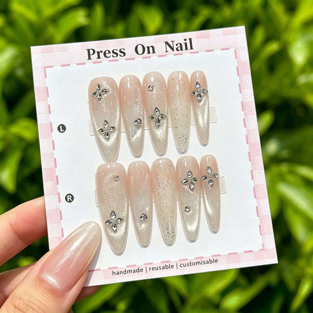 Elegant Reusable Press-On Nail Art Set with Floral Accents