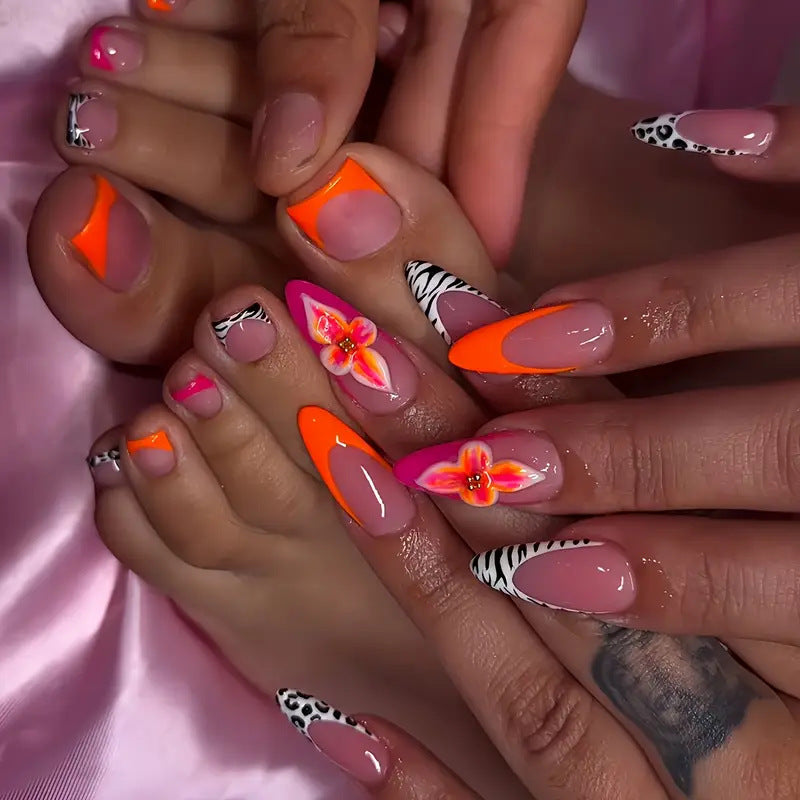 Artistic Floral and Abstract Press-On Nail Set Stornfield