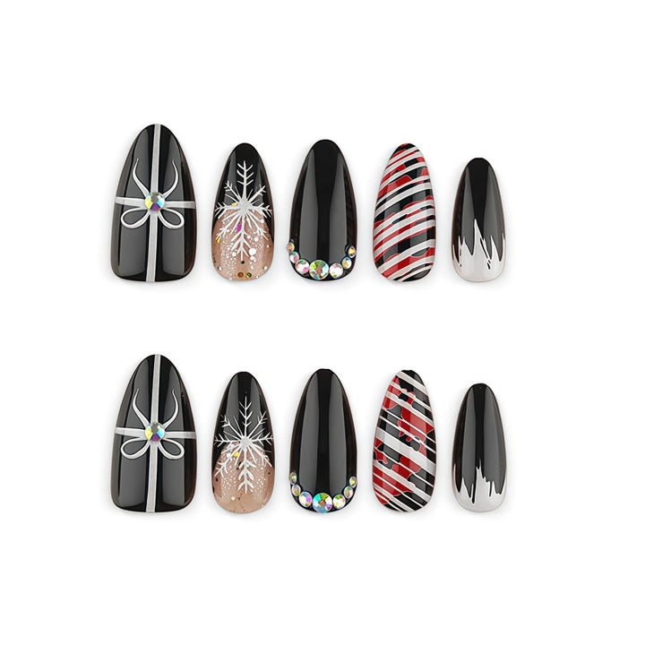 Artificial nails with festive Christmas designs Stornfield