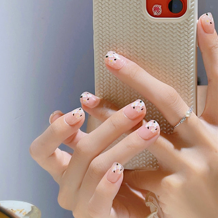 Floral Print Press-On Nails Kit