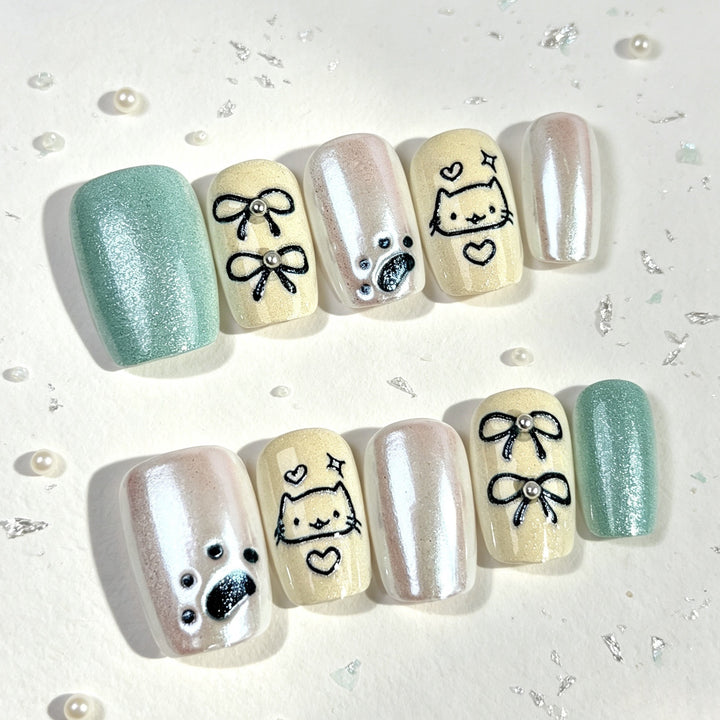 Creative Cat-Themed Press-On Nail Art Set