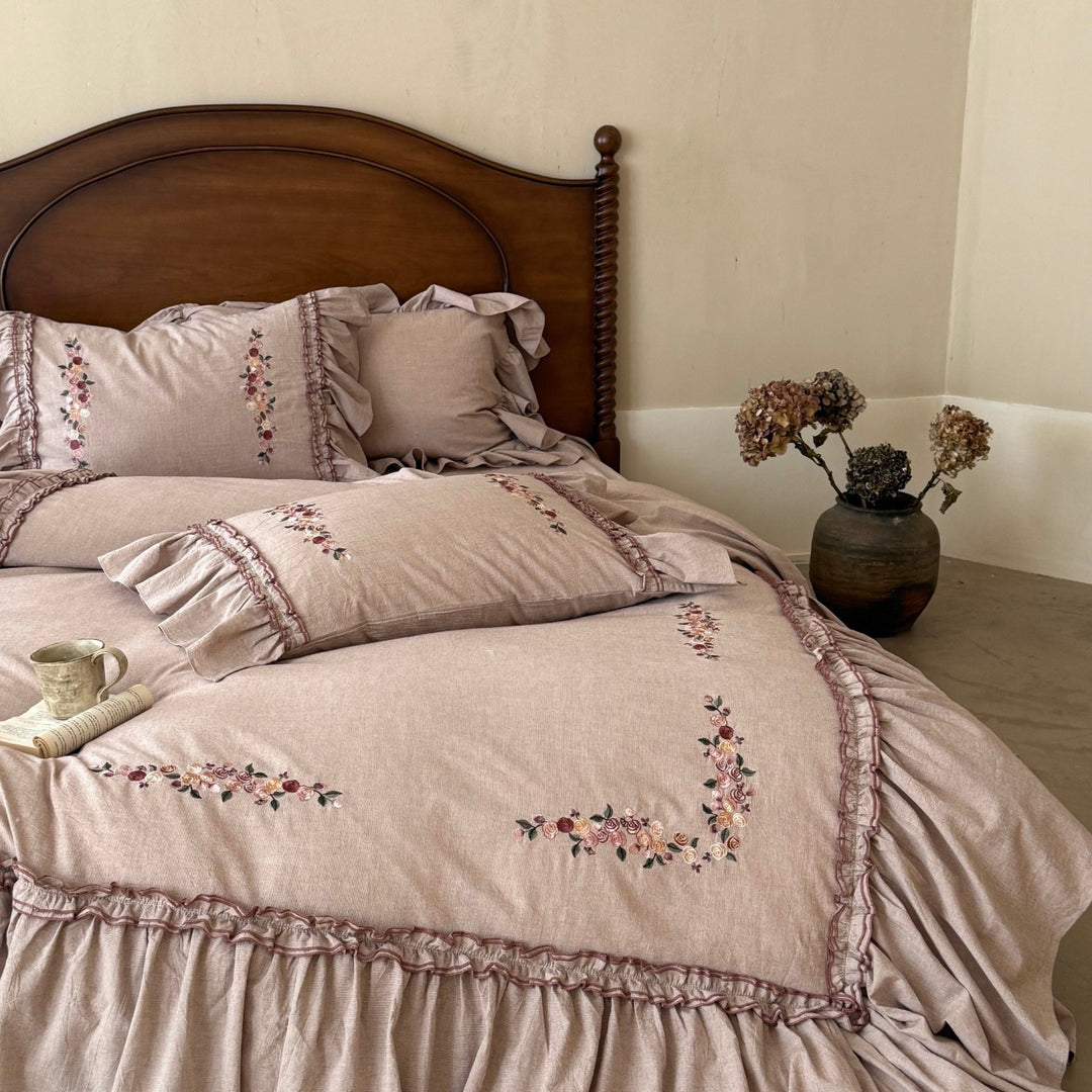 Vintage Ruffled Embroidered Linen Duvet Cover Set with Floral Pillow Shams
