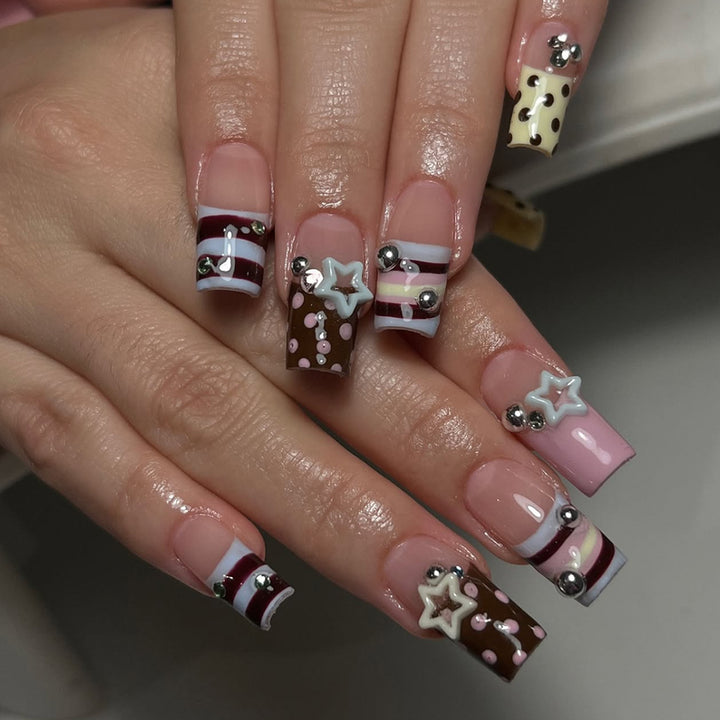 Artificial Fingernails with Playful Design Stornfield