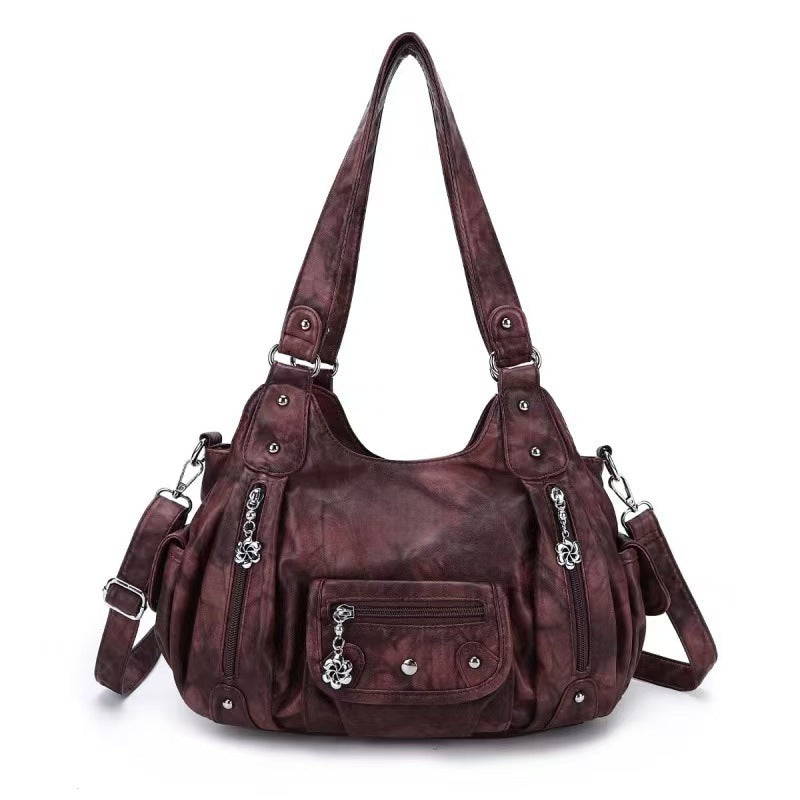 Fashionable shoulder bag with elegant details Stornfield