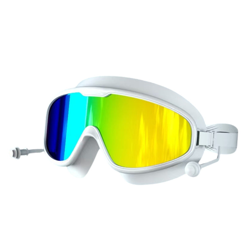 Diving mask with field of vision optimization and anti-fog technology Stornfield