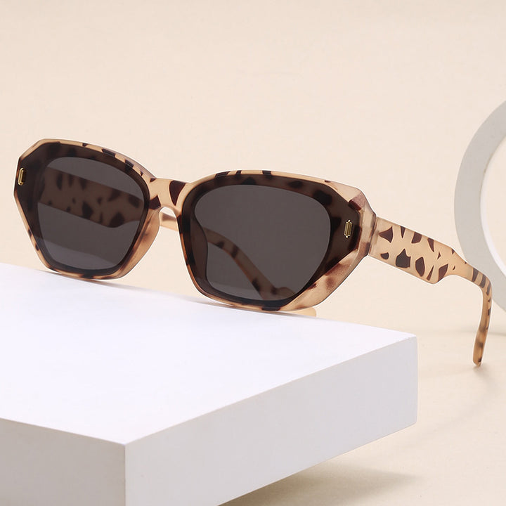 Women’s geometric designer sunglasses with distinctive frame Stornfield