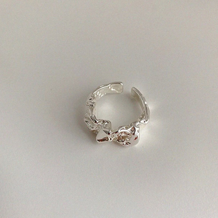 More elegant and timeless ring Stornfield