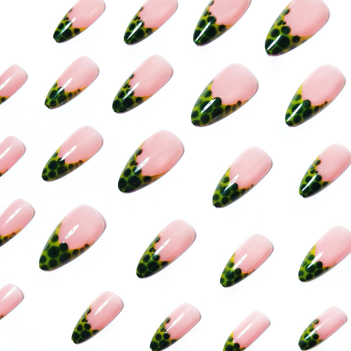 Artificial nails with Creative Leaf Design Stornfield