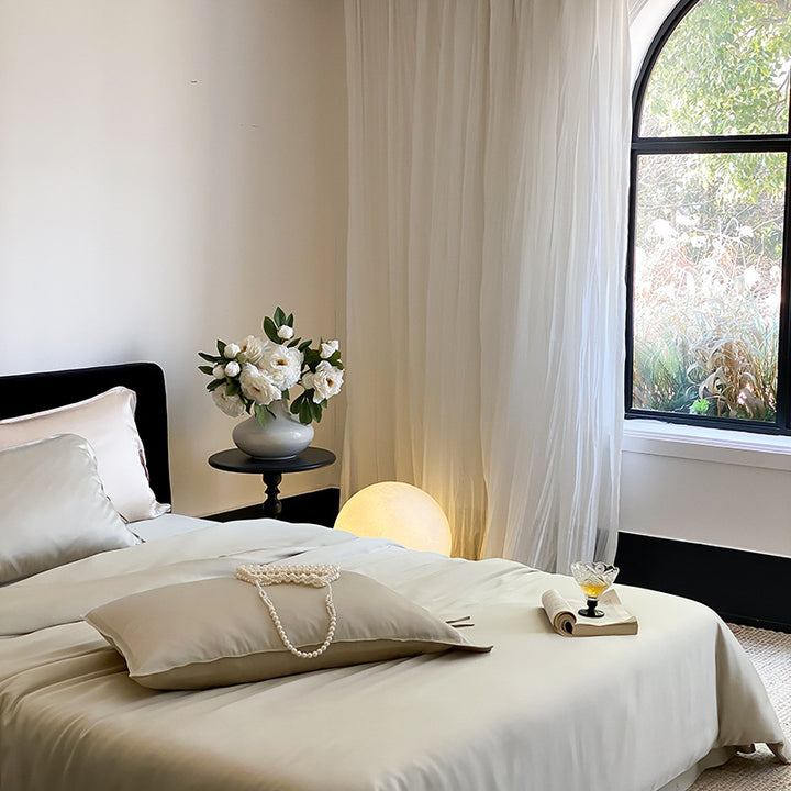 Luxury Satin Bedding Set with Duvet Cover Pillowcases and Fitted Sheet