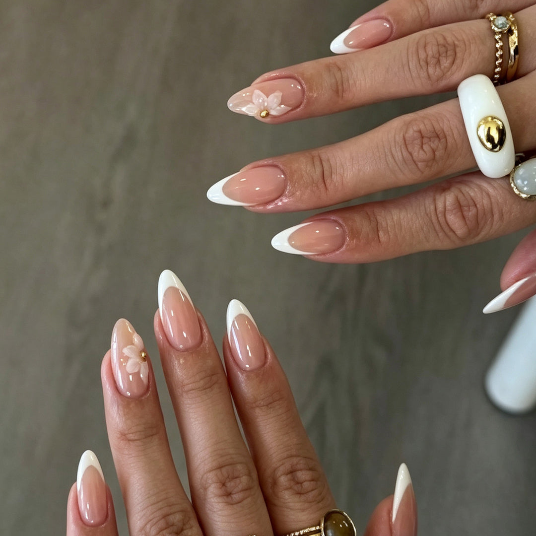 Artificial nails with elegant flower appliqués Stornfield