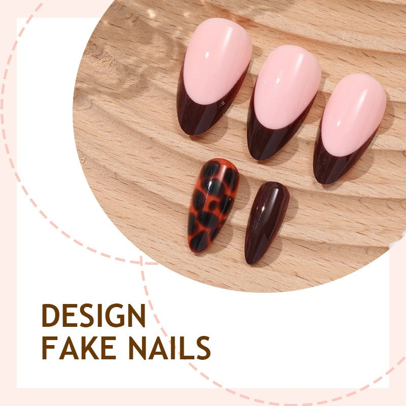 Acrylic nail set with elegant gradient and trendy animal motifs Stornfield