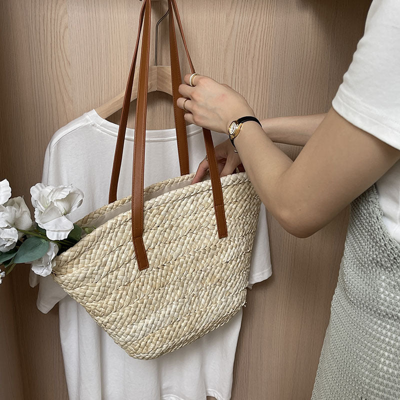 Elegant Bast bag with Long Leather Straps Stornfield