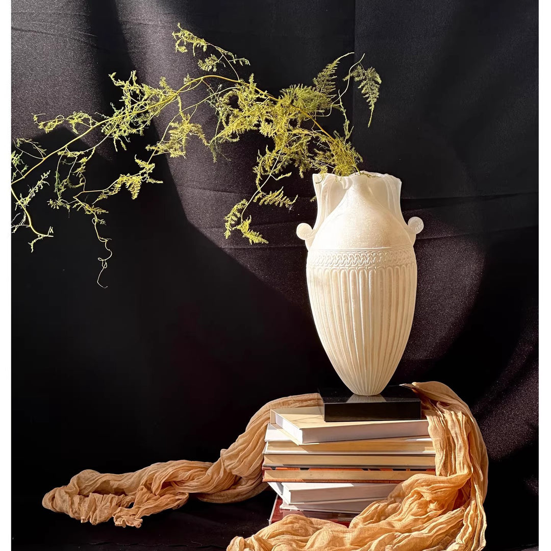 Elegant Decorative Sculpture Vase