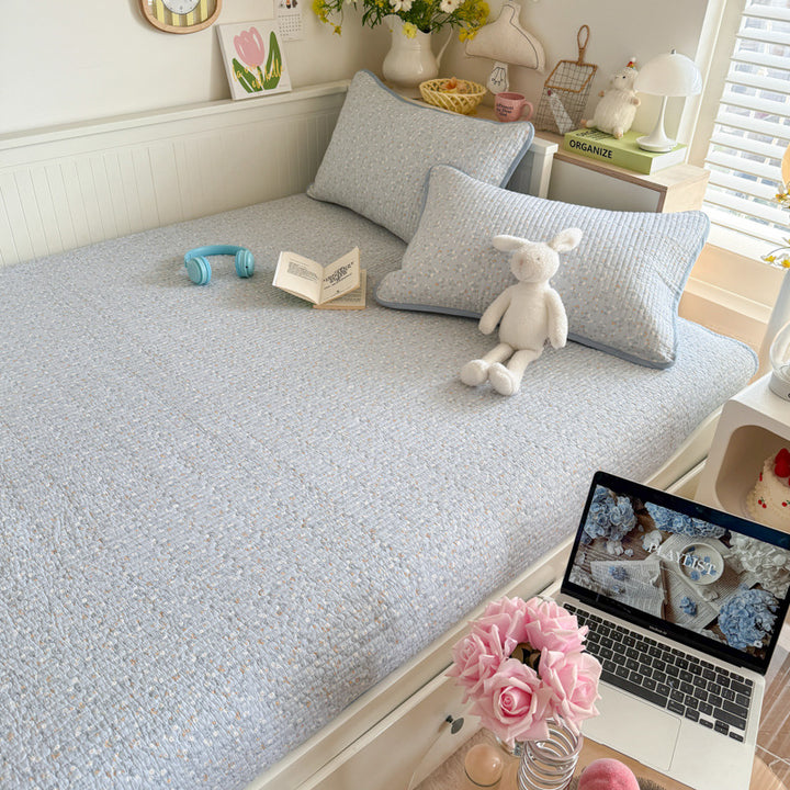 Lightweight Quilted Cotton Bedspread and Mattress Coverlet Set