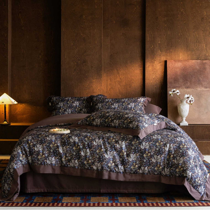 Vintage Botanical Jacquard Duvet Cover Set with Contrast Hem and Envelope Pillow Shams