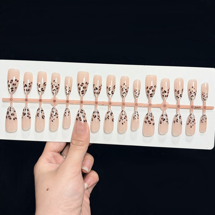 Artistic Leopard-Patterned Press-On Nails Stornfield