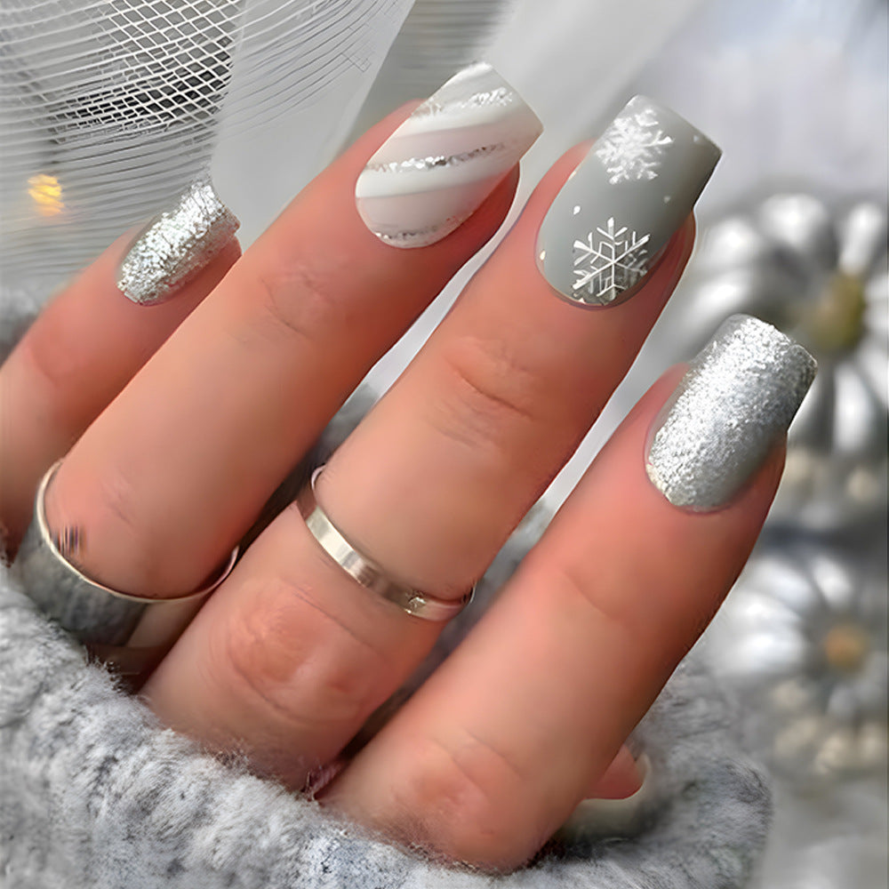 Winter-Themed Press-On Nail Art Stornfield