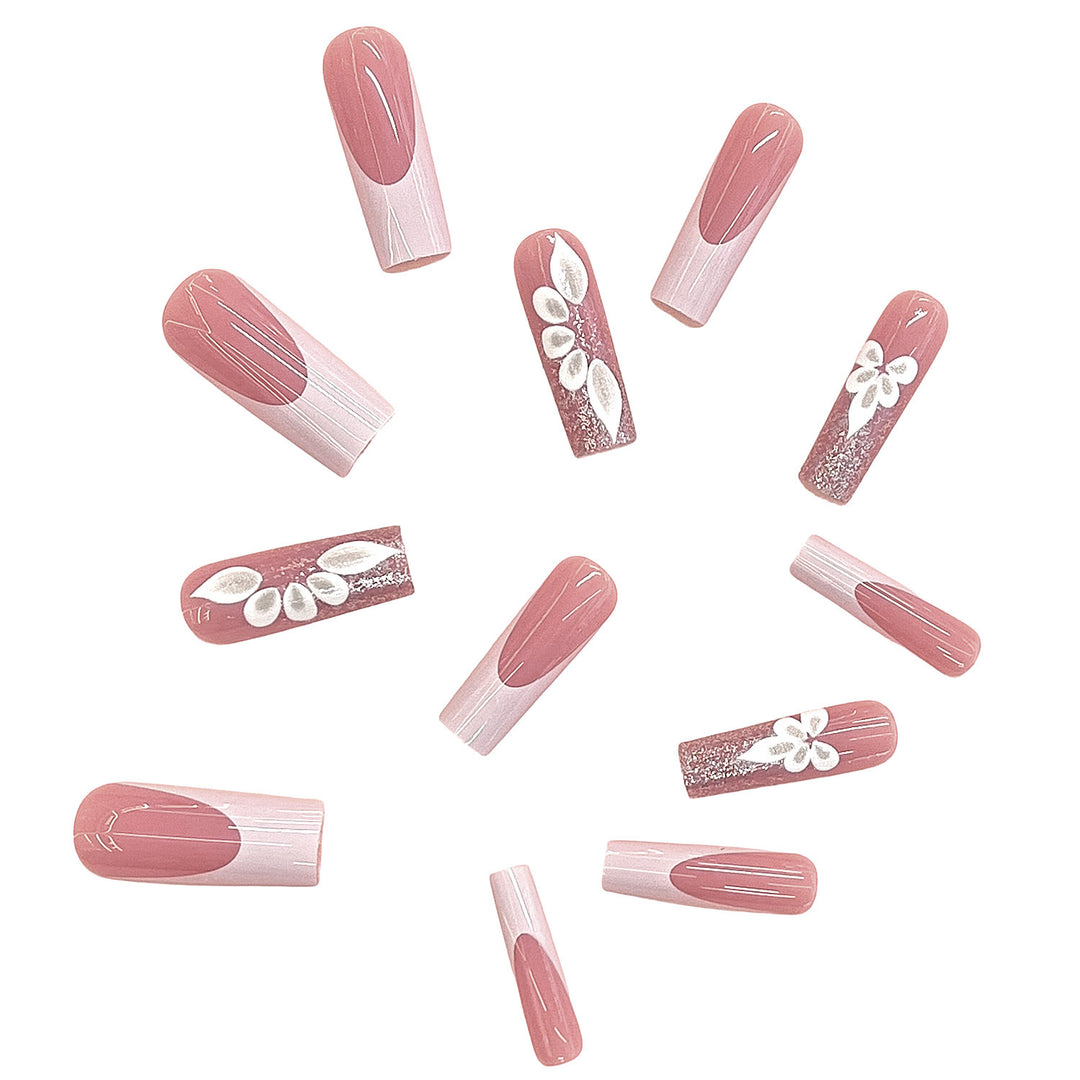 Elegant Floral Design Press-On Nails Stornfield