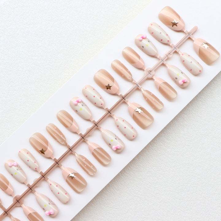 Elegant Minimalist Press-On Nail Set Stornfield